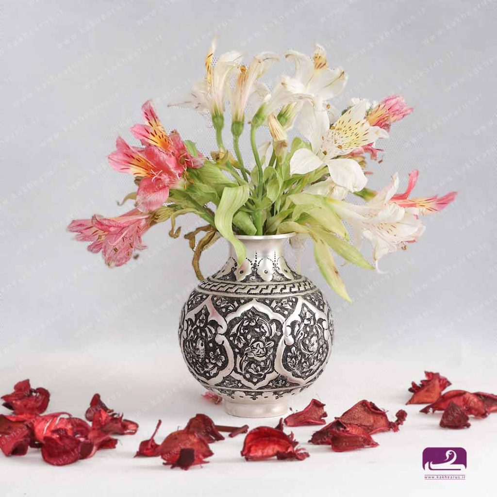 گلدان قلم زنی برنجی مدل خمره ای طرح گلشید کد 101